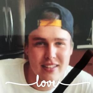 Meet your Posher, Simon